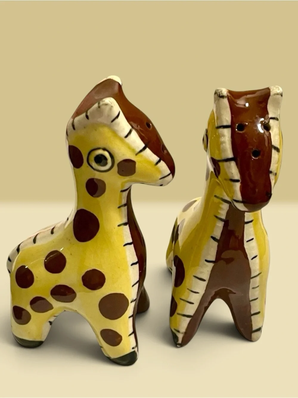 Vintage Hand-Painted Ceramic Giraffe Salt & Pepper Shakers Set Made In Japan